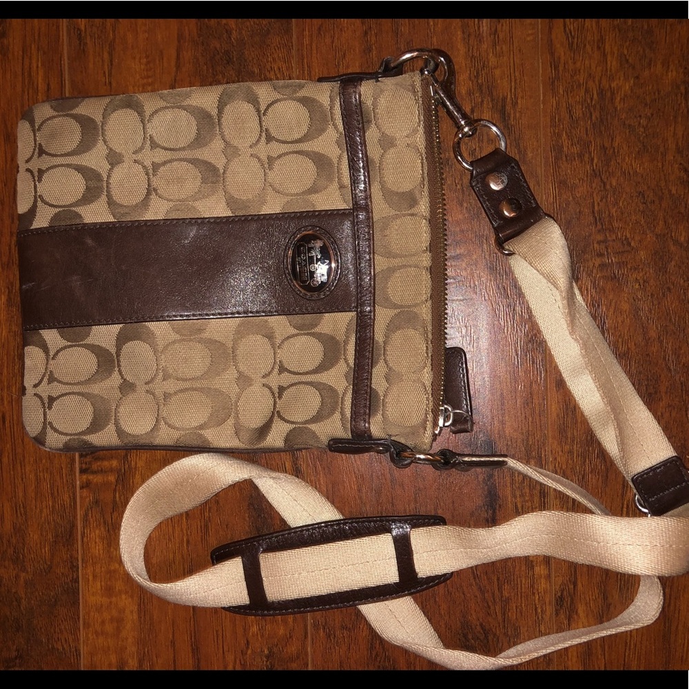Small crossbody Coach purse